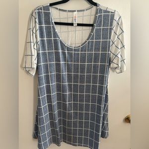 Women’s Lularoe Tee